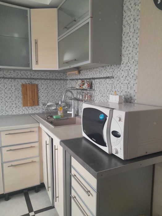 Продам двухкомнатную квартиру в центре с ремонтом