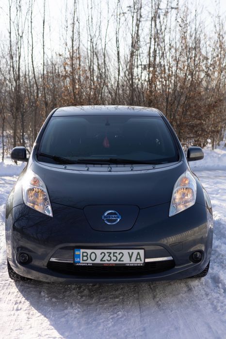 Авто Nissan Leaf