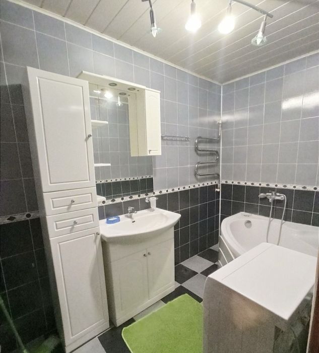 ДЕРЖПРОГРАМИ . Продаж 3-кв м. Бориспіль Центр міста 73 кв.м з МЕБЛЯМИ та ТЕХНІКОЮ