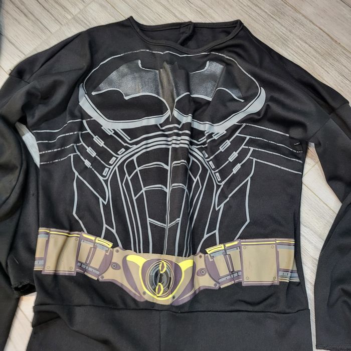 Strój i peleryna batman.