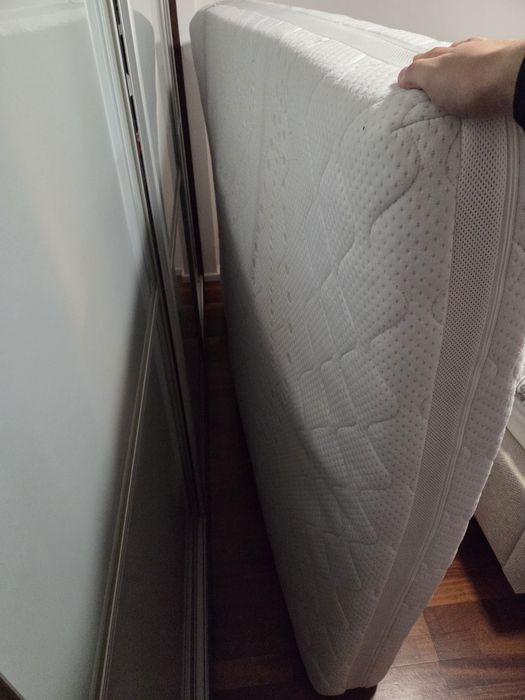 Materac 140x200 sprężynowy JYSK