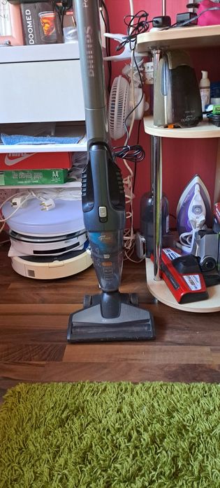 Продам аккумуляторный пылесос Bosch 18 вольт