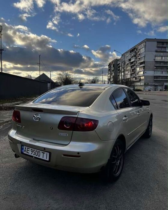 Продам Mazda 3 1.6