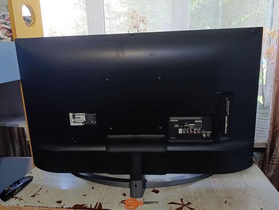 Продам LG 43UN81 у зборі
