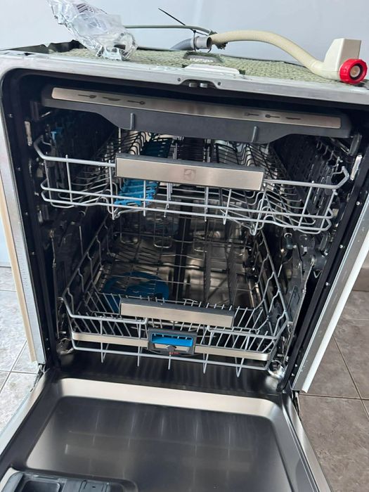 Zmywarka Electrolux EEC67410L comfort 900c 60 cm