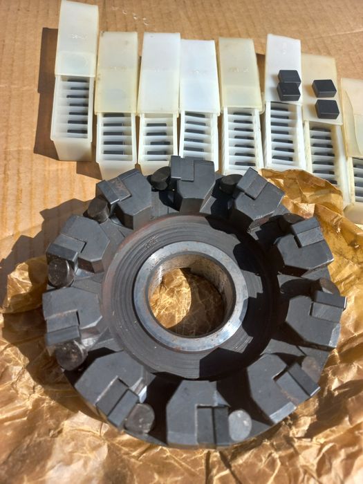 Фреза торцевая, пластина металлокерамическая ВОК 71