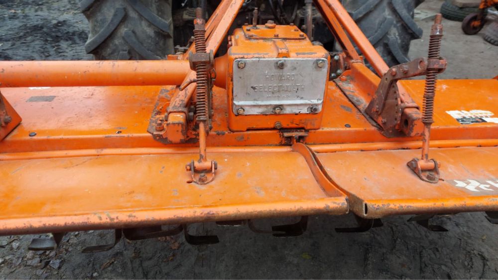 Glebogryzarka Howard