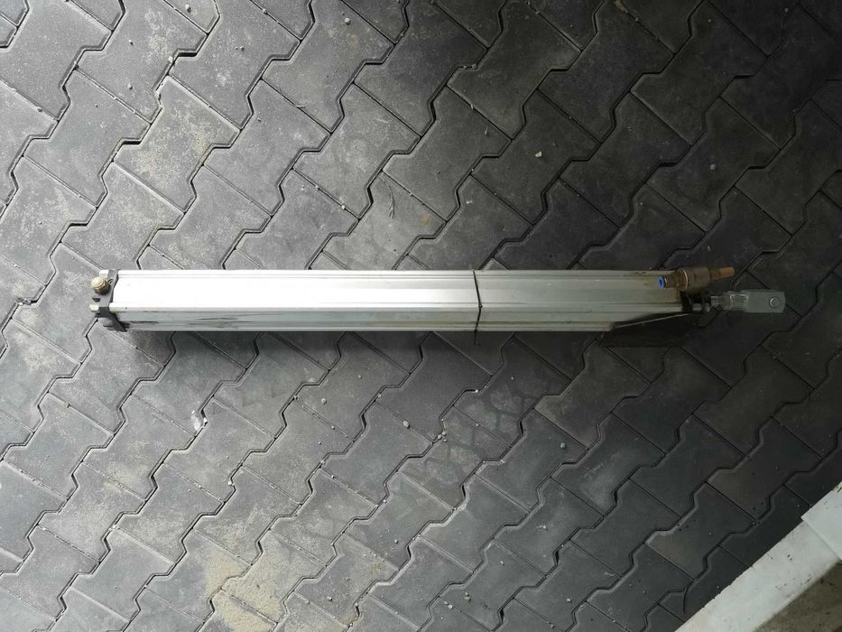 Siłownik pneumatyczny 80x1000 wraz z dlawikami