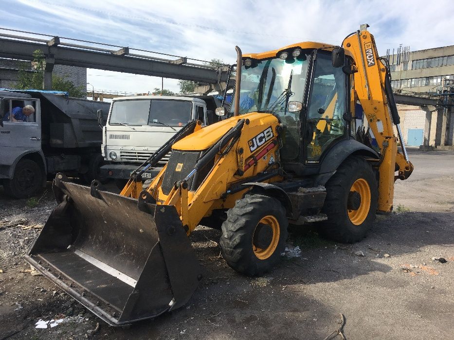 Екскатор JCB, Послуги екскаватора, оренда екскаватора, гідромолот