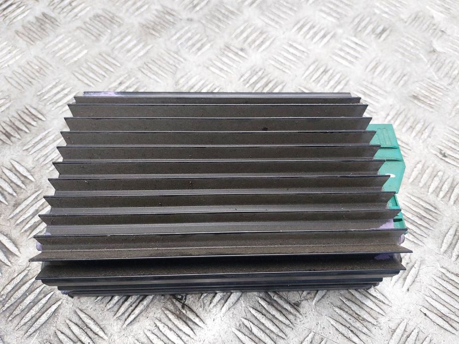 WZMACNIACZ AUDIO BOSE MERCEDES W210 E KLASA 2108200689