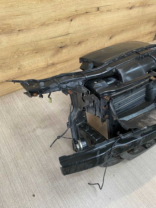 Pas przedni bmw e90 lift