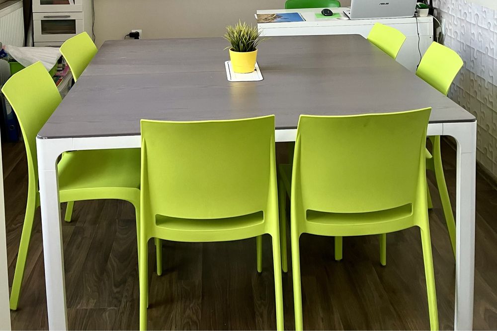 Stół konferencyjny IKEA Bekant 140*140