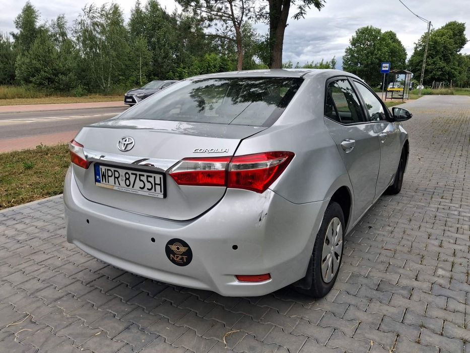 Toyota Corolla benzyna