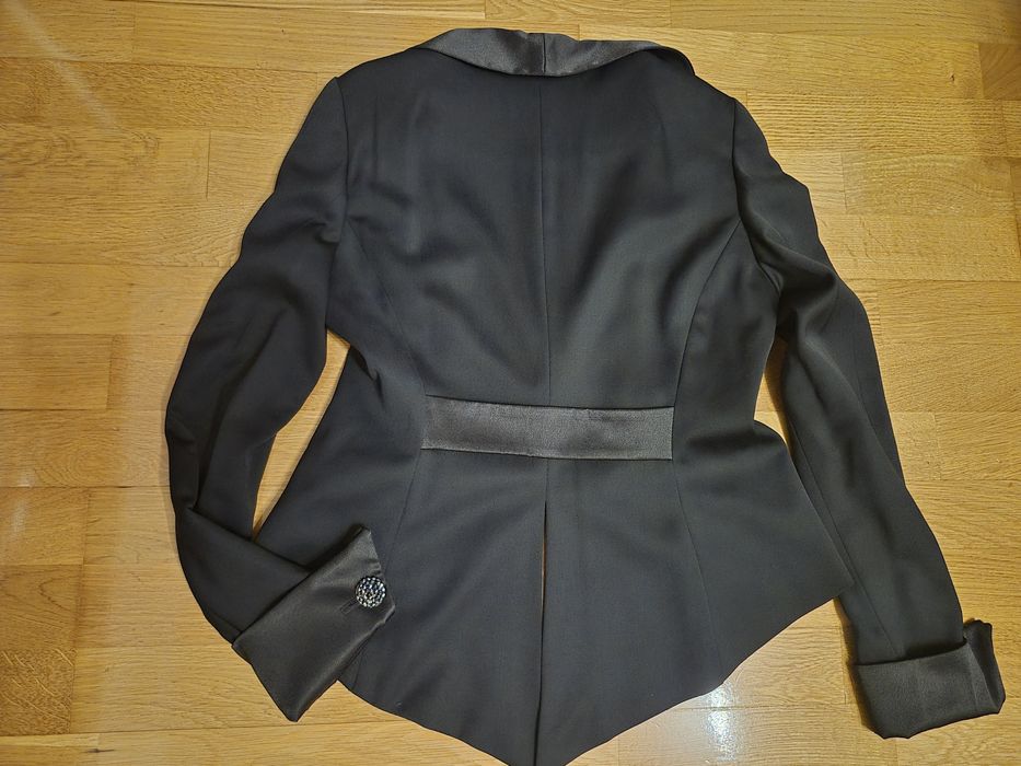 RICCOVERO nowa czarna marynarka smokingowa damska z wełną r. 40-42