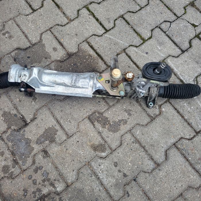 Задній супорт Skoda Octavla tour.VW Golf 4