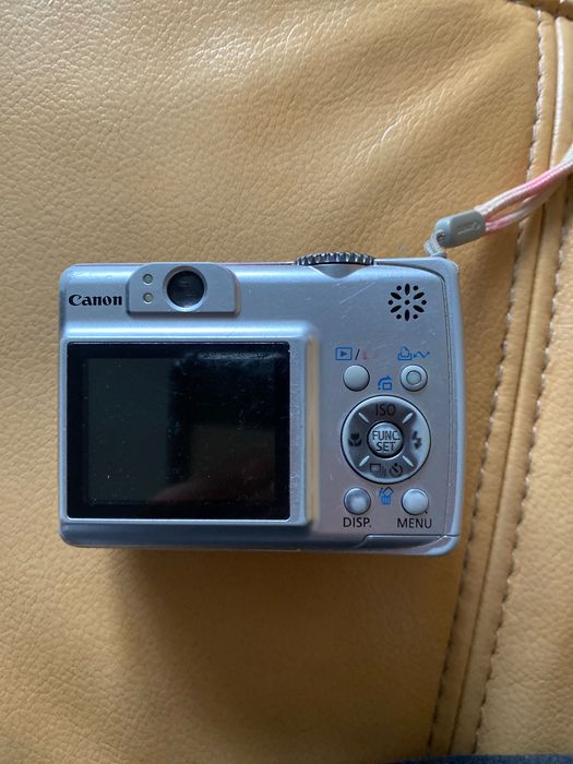 компактний цифровий фотоапарат Canon PowerShot A550