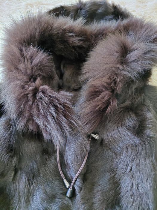 Продам шубку S козлик з капішоном