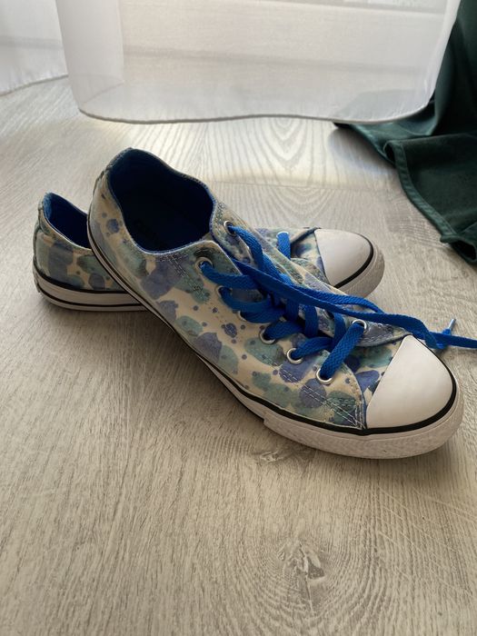 Trampki Converse z akwarelowym wzorem