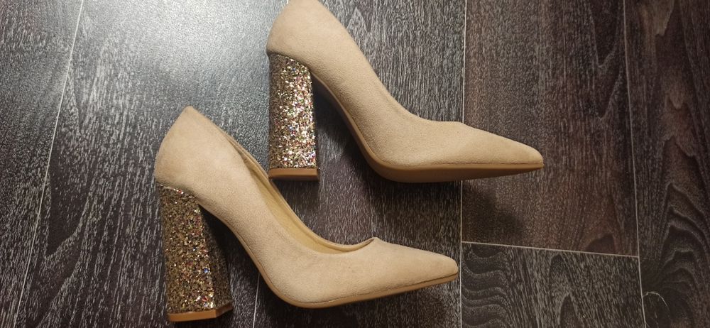 Туфельки замшеві