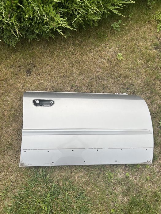 Дверь передняя правая outback BP B13