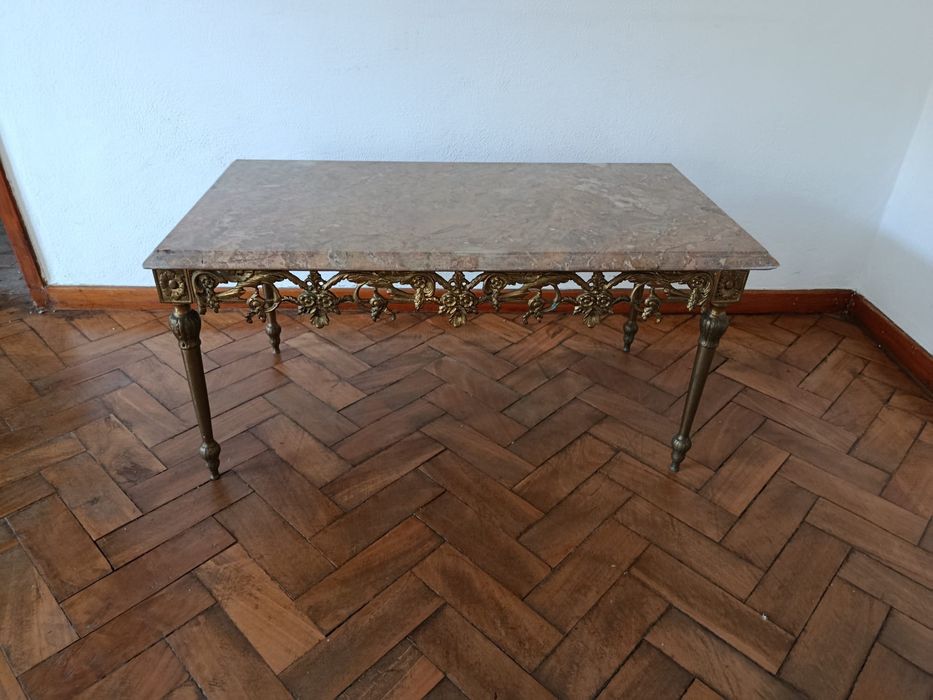 Mesa de centro antiga