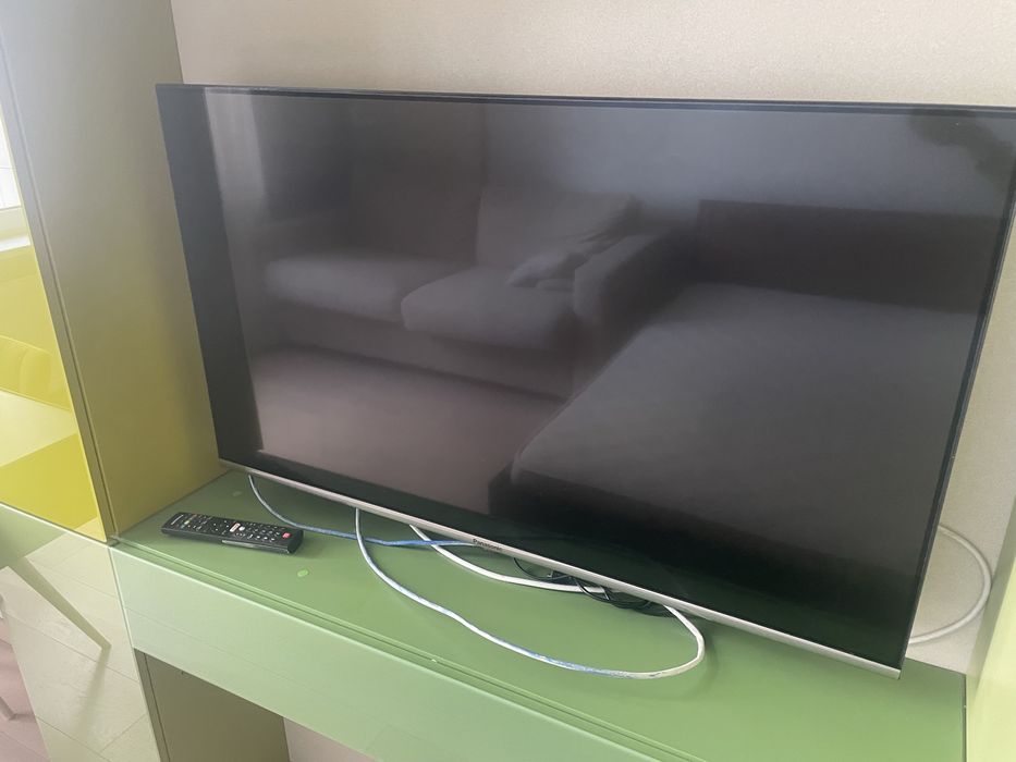 Телевизор Panasonic TX-43GXR600 б/у на запчасти