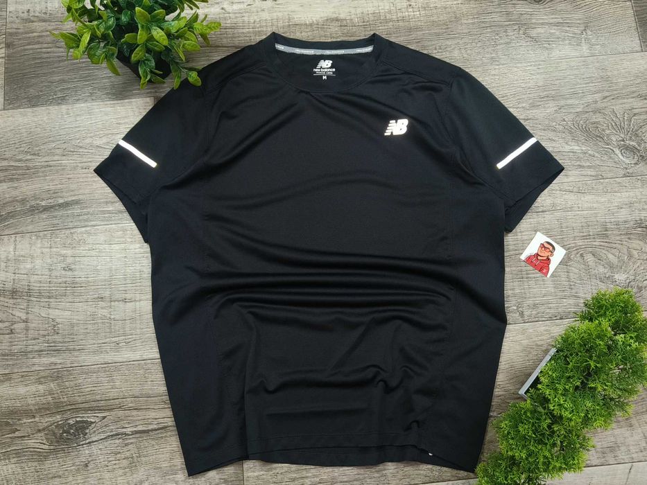 [L] NEW BALANCE RUNNING спортивна бігова футболка оригінальна чорна
