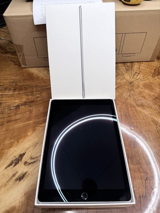 iPad Pro 9,7” 32GB Wi-Fi + Cellular | Space Gray | komplet