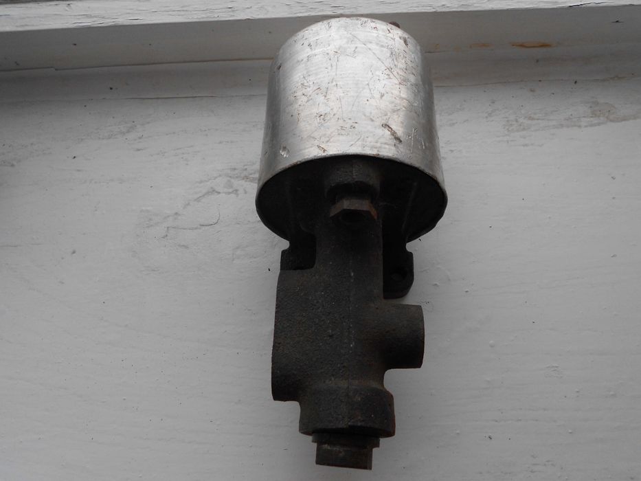 Клапан распределительный пневматический электромагнитный муфтовый ЭК-6