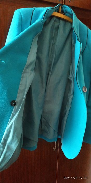 пиджачок и плащик 48-50 размера