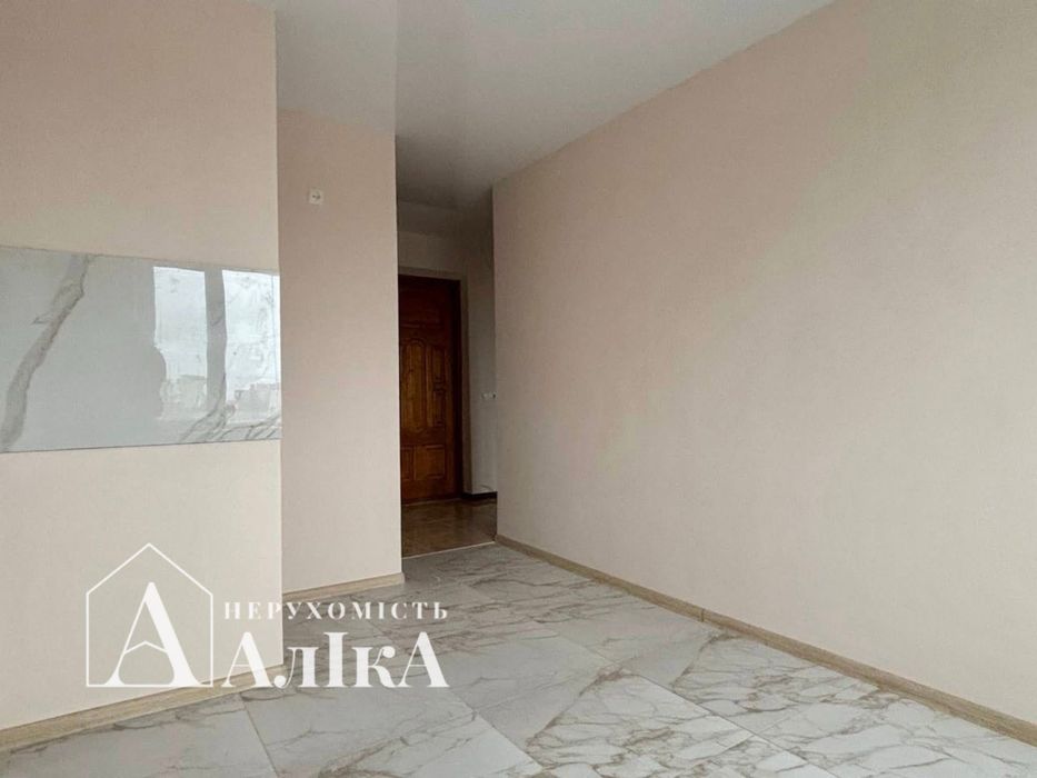 Продам 2-кімнатну квартиру в самому центрі міста