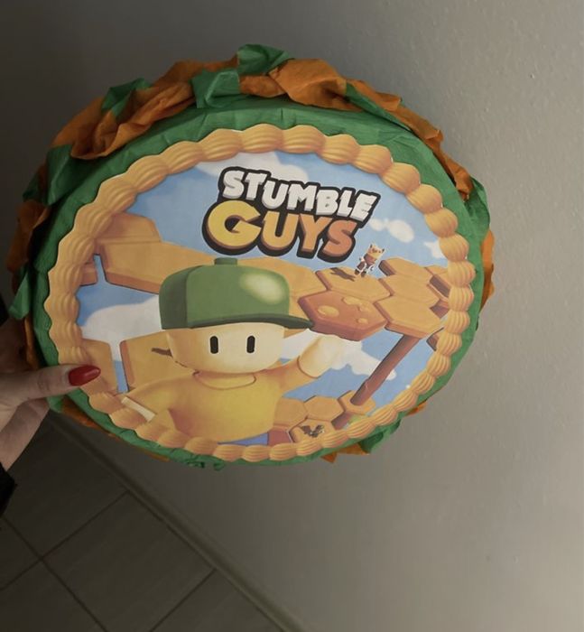 Piniata stumble guys