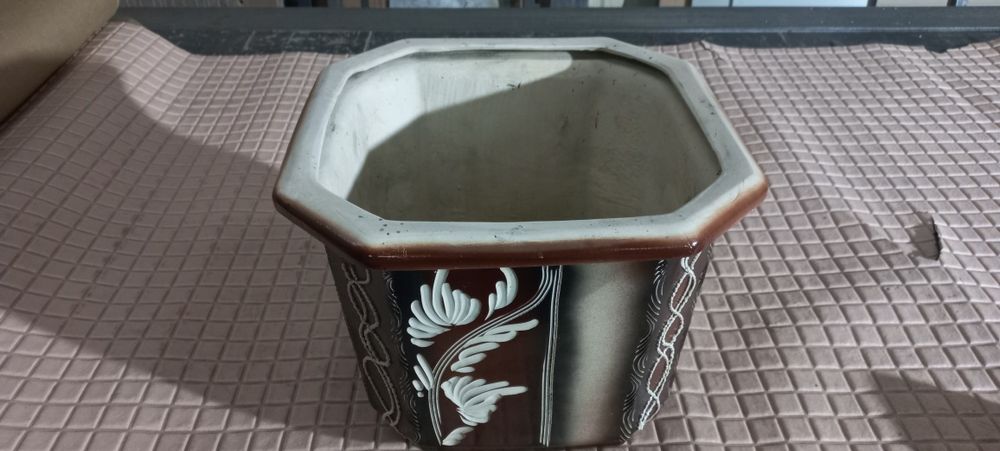 Горщик під вазони, великий розмір.