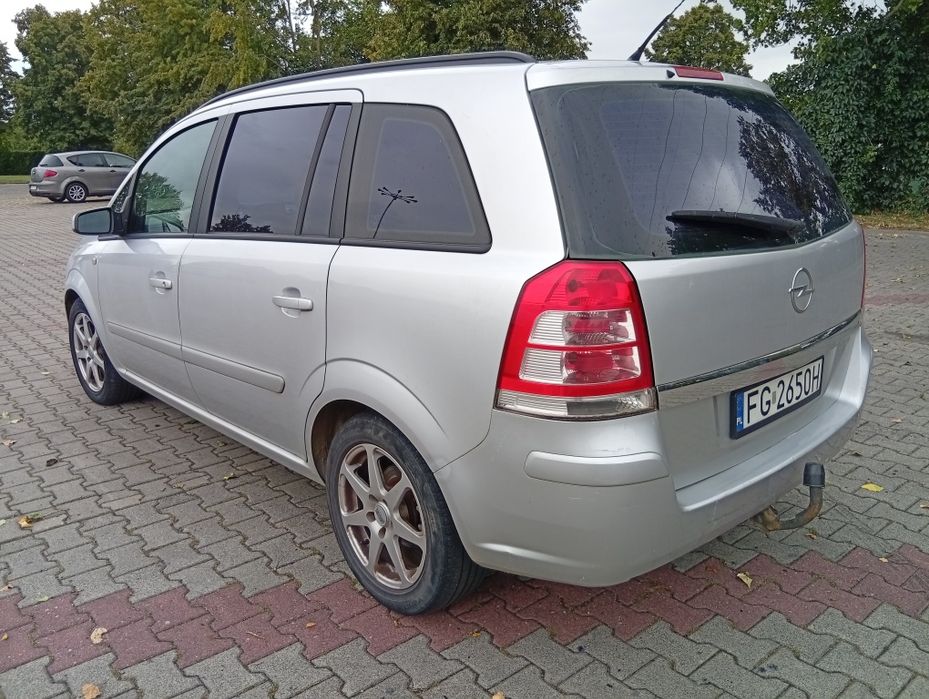 RATY Opel Zafira B, 2009, 1,7 CDTI, hak, klima, 7 miejsc, 2 kluczyki