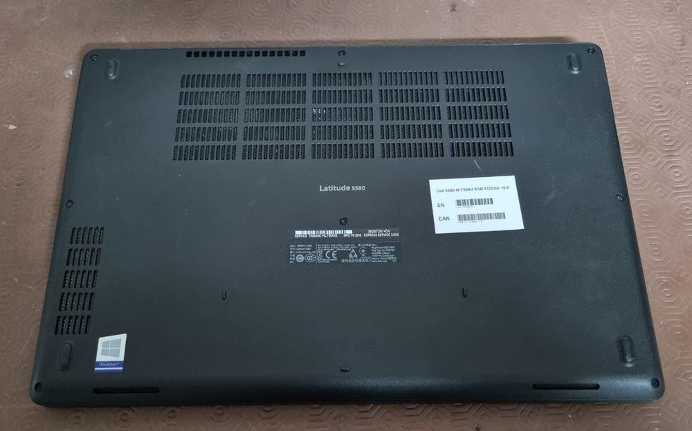 Dell 5580 / I5-7200U / 8gb / 256SSD