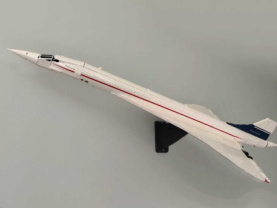 Uchwyt ścienny dla Lego Millennium Falcon 75192 i LEGO Icons Concorde
