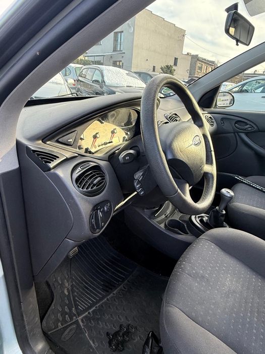 CAR4YOU FORD FOCUS 1.8 Benzyna 2004 klimatyzacja 182551km