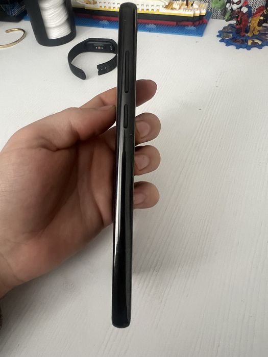 Продам смартфон Oukitel Mix 2