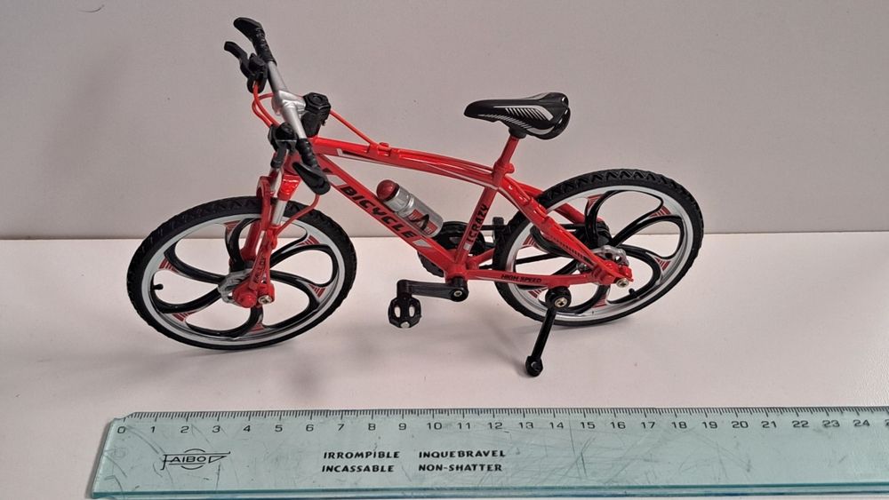Miniatura de bicicleta BTT