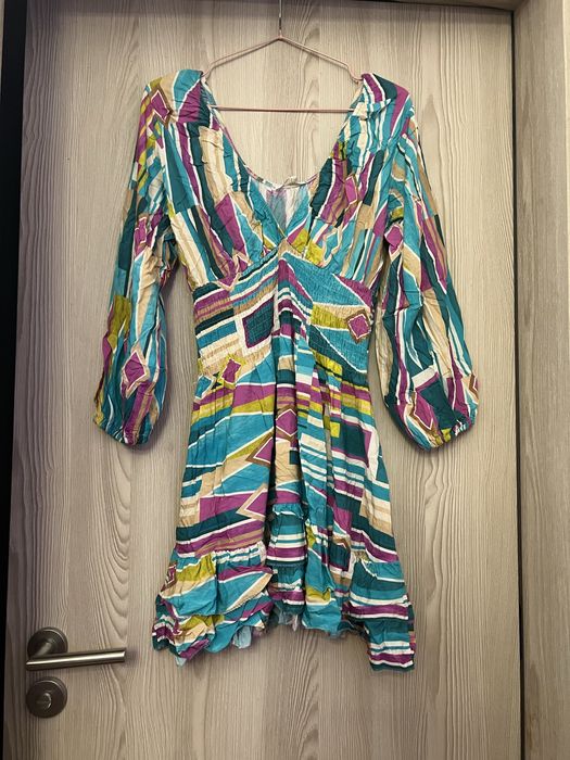 Vestido curto com manga comprida multicolor