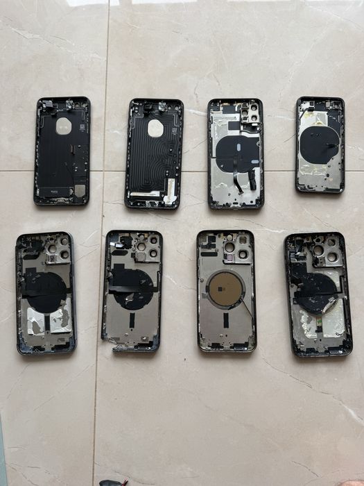 Упакування до Айфонів з корпусами Iphone в наявності