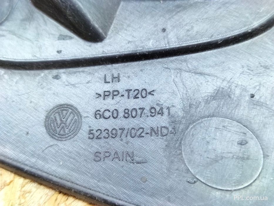 VW Polo V 6C 14- направляющая кронштейн крепление омывателя фар левое