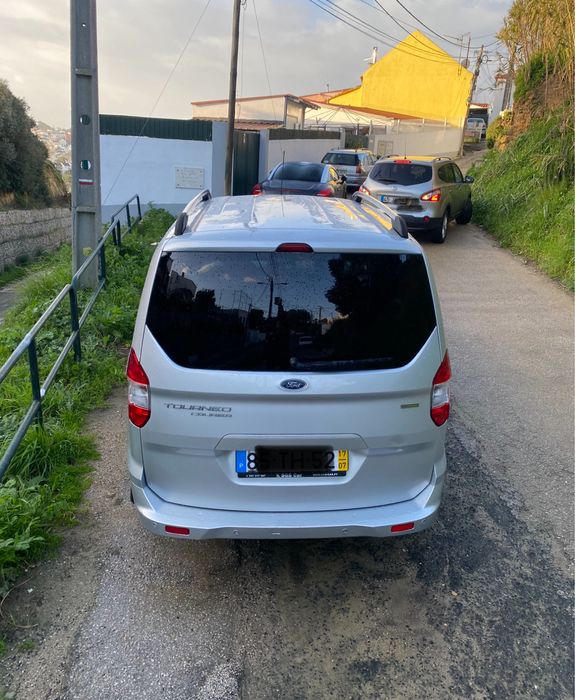 Ford tourneo courier
