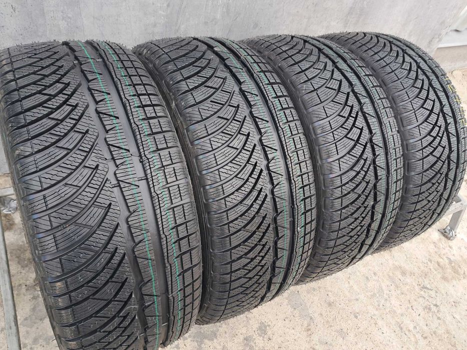 Резина зимова. НОВА 235/40 R18 Michelin Pilot Alpin PA4 *