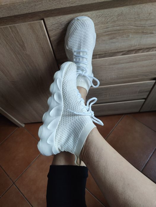 Adidasy wsuwane /skarpetkowe/lekkie biały /42/ 27-27.5 cm stopa