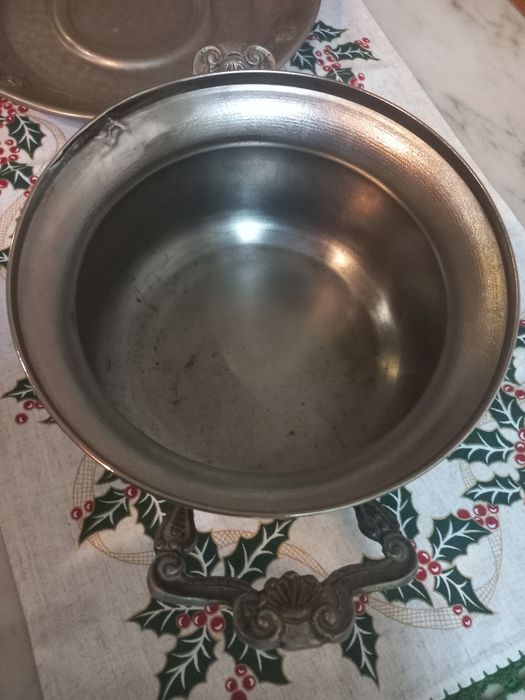 Terrina + prato em metal