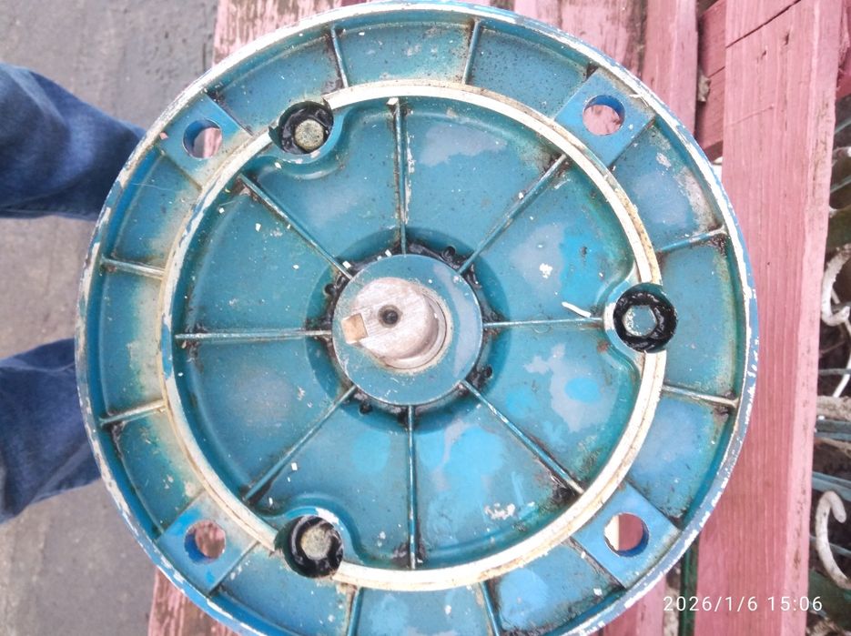 Електрдвигатедь асинхронний