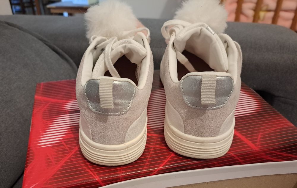 Tenis de menina numero 33