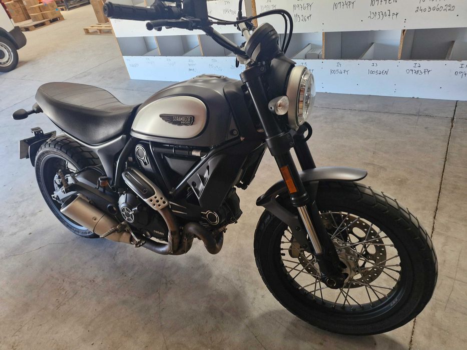 Venda Ducati Srambler Street Classic 800
