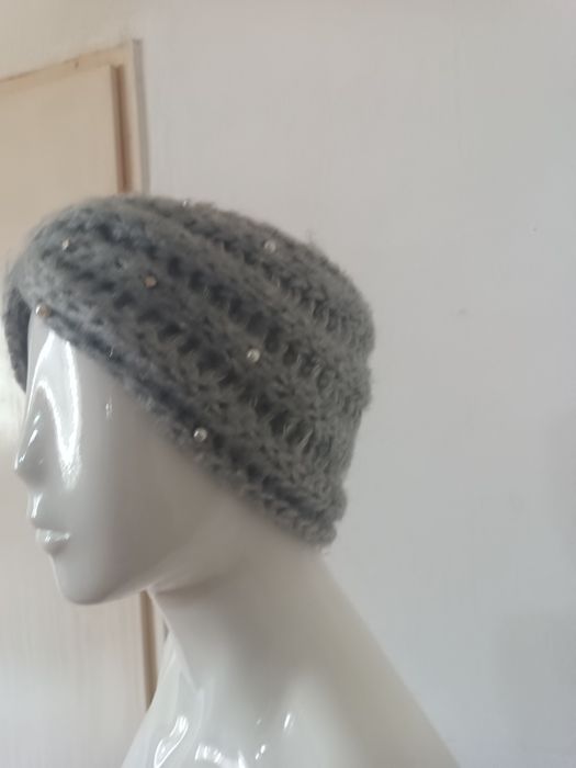 Elegancka Opaska Zimowa z Perełkami – Szary Melanż (Turban)